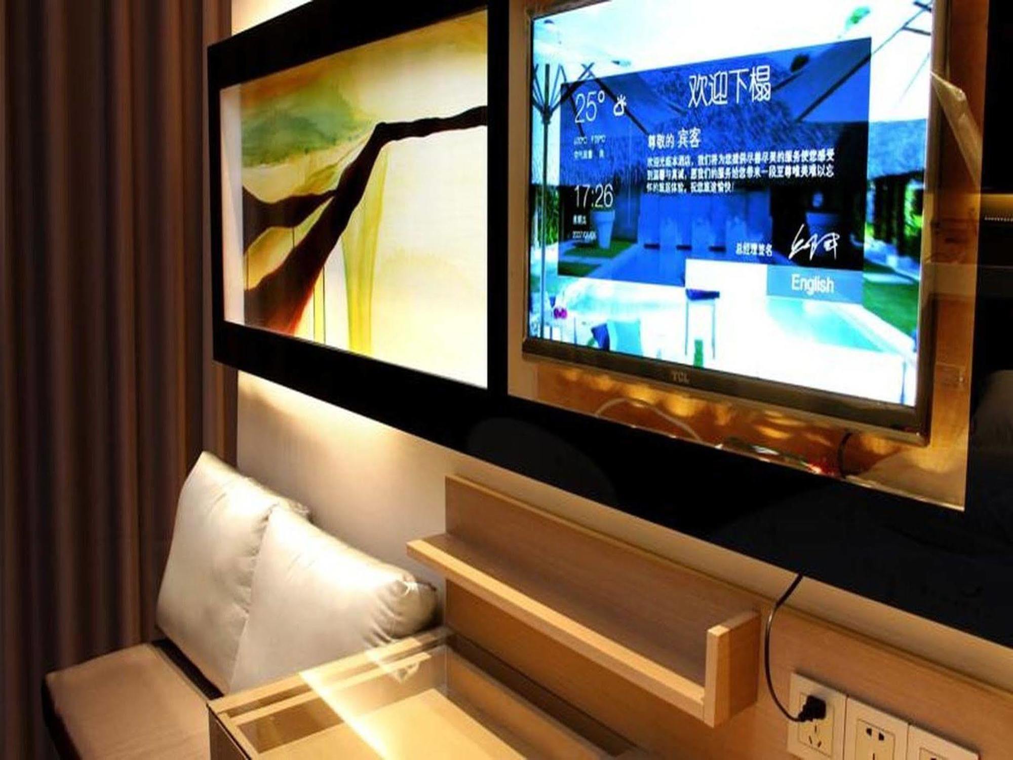 Lavande Hotel Zhuhai Gongbei Port Of Entry Buitenkant foto