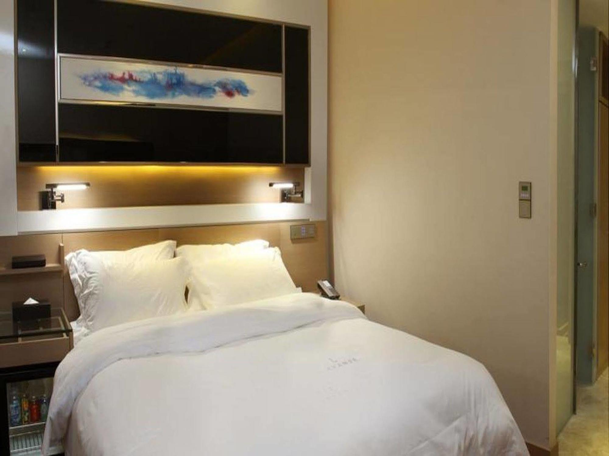 Lavande Hotel Zhuhai Gongbei Port Of Entry Buitenkant foto
